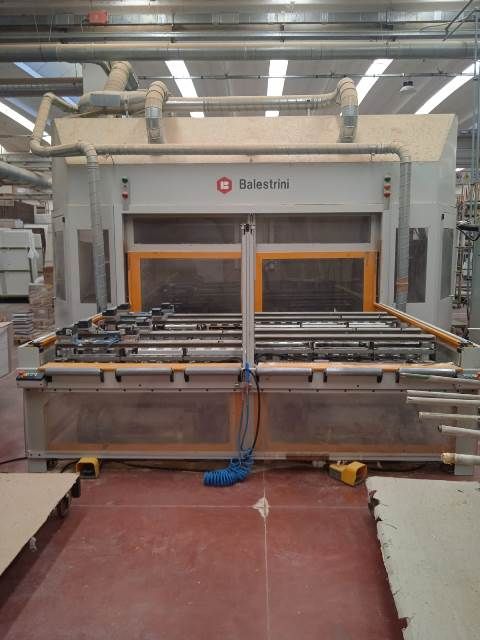 Centre d'usinage à bois cnc BALESTRINI POWER 200 300