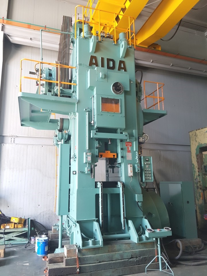 Presse de forge à froid Aida PK-100