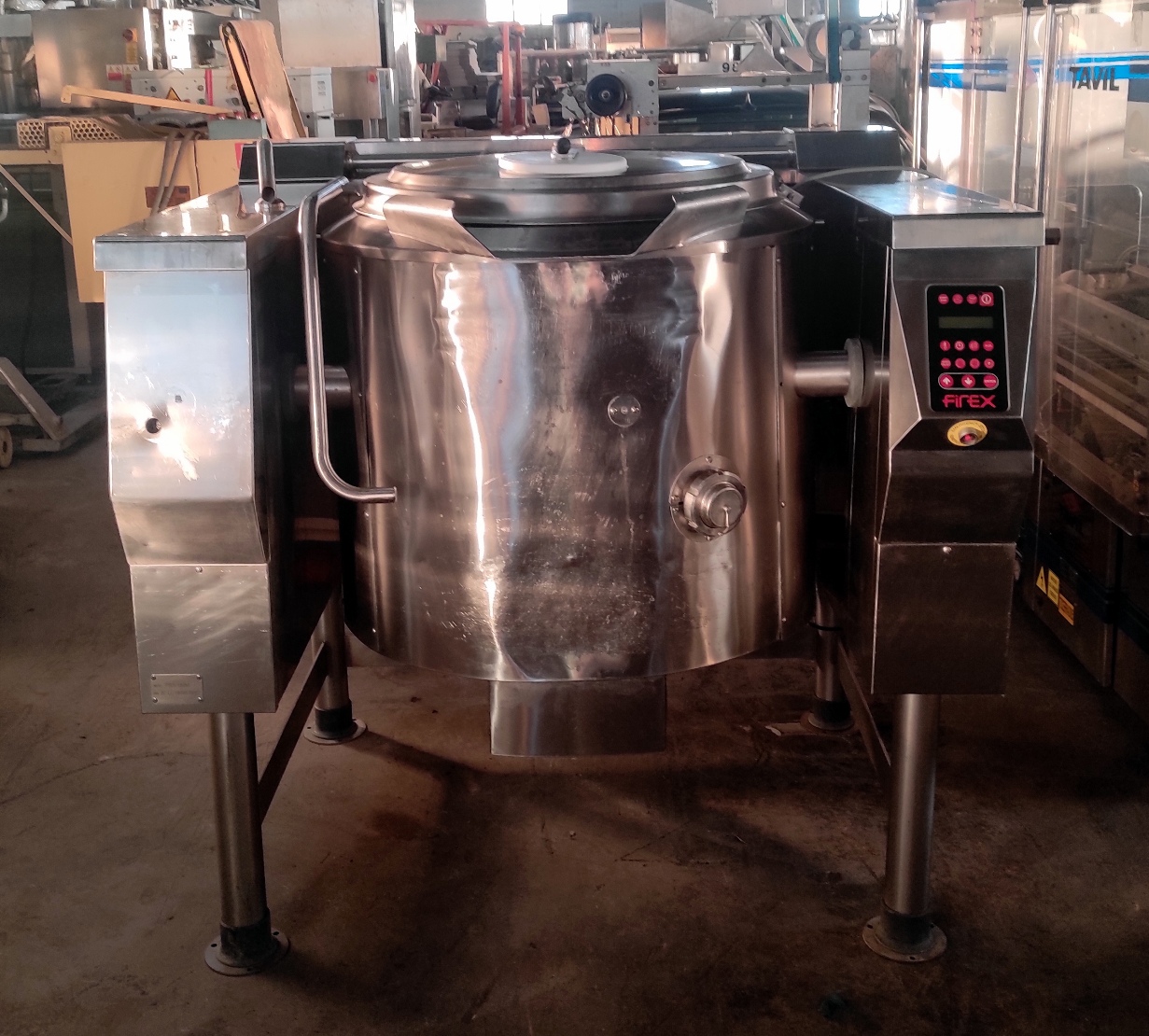 FIREX PRIV180M MARMITE BASCULANTE À VAPEUR AVEC MÉLANGEUR 180 LITRES