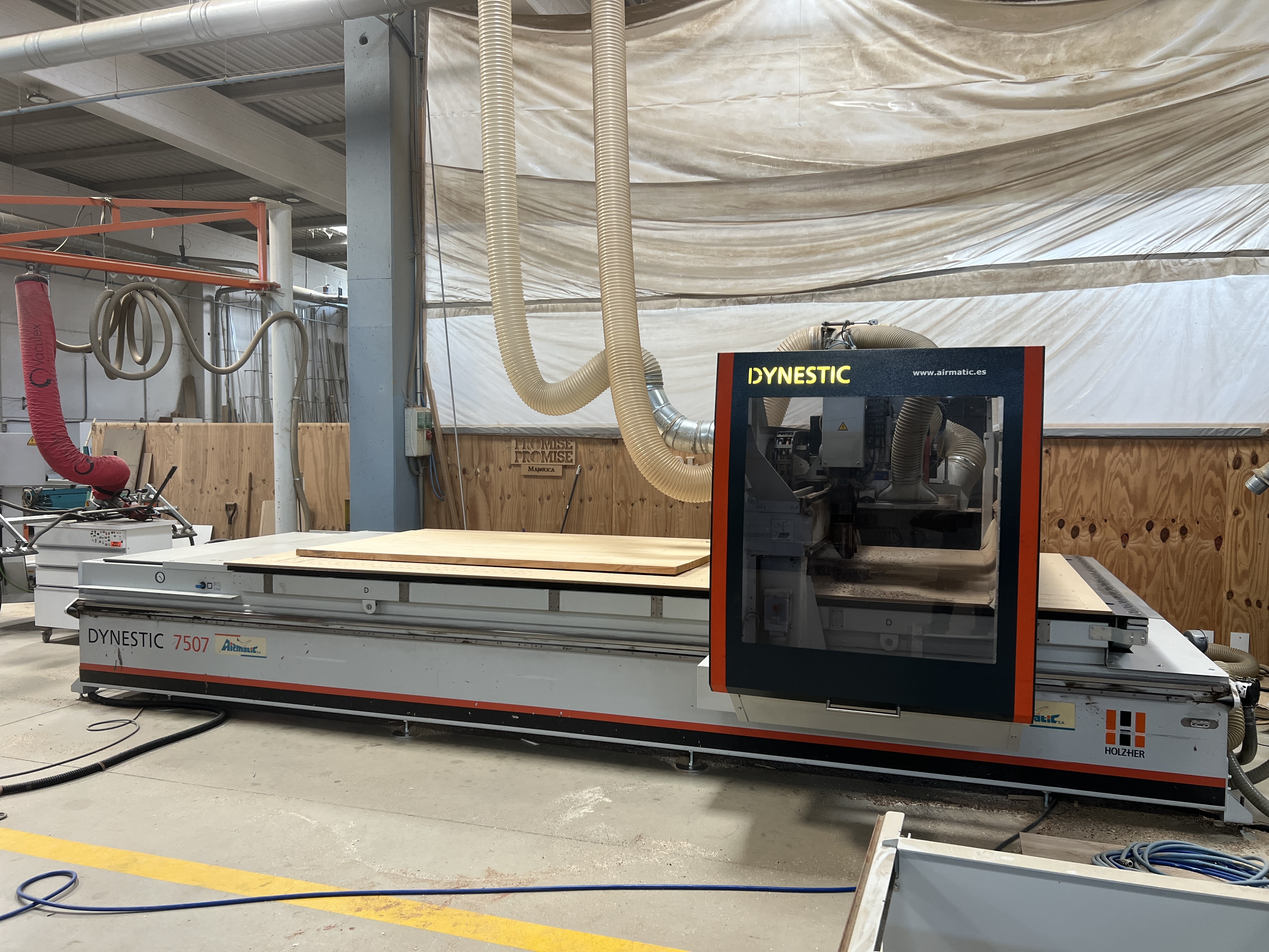 Centre d'usinage CNC pour le bois HOLZ HER DYNESTIC 7507 Hot deal