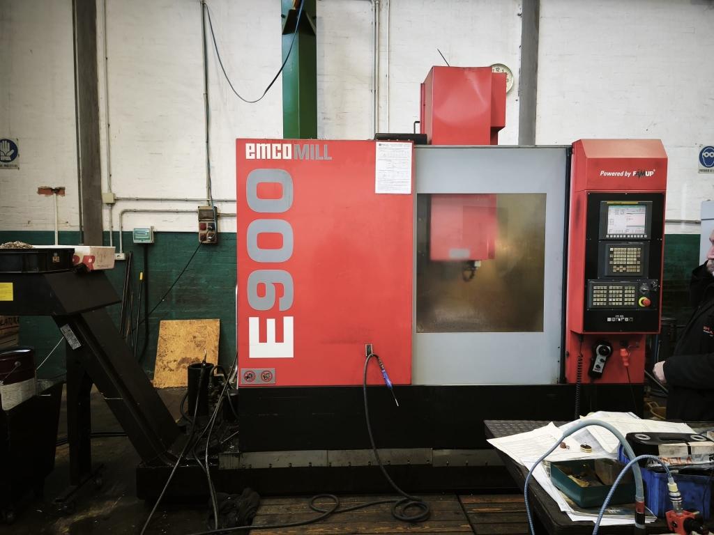 Centre d'usinage vertical EMCO E900 d'occasion