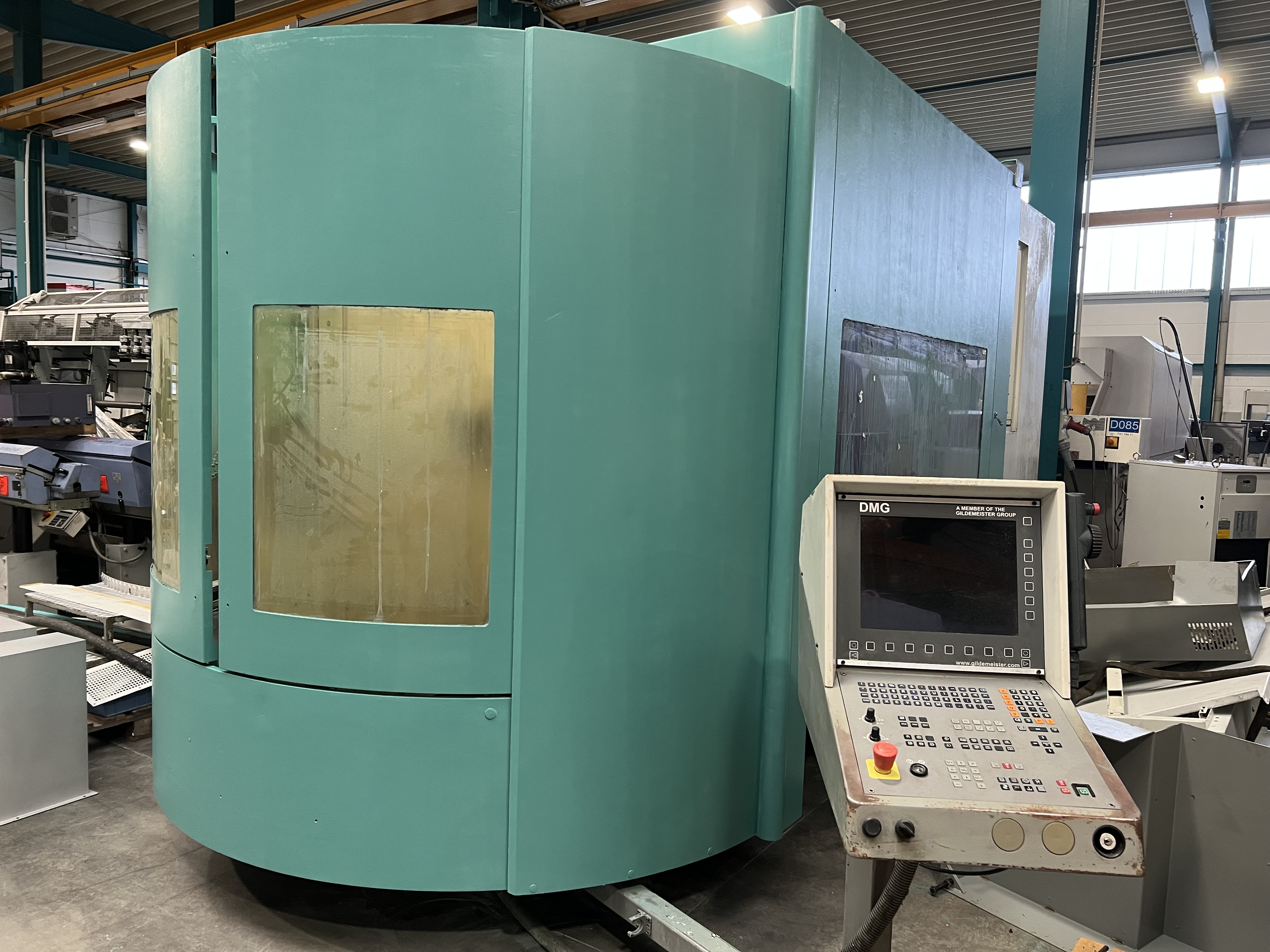 Centre d'usinage Deckel DMC 125U - 5 axes