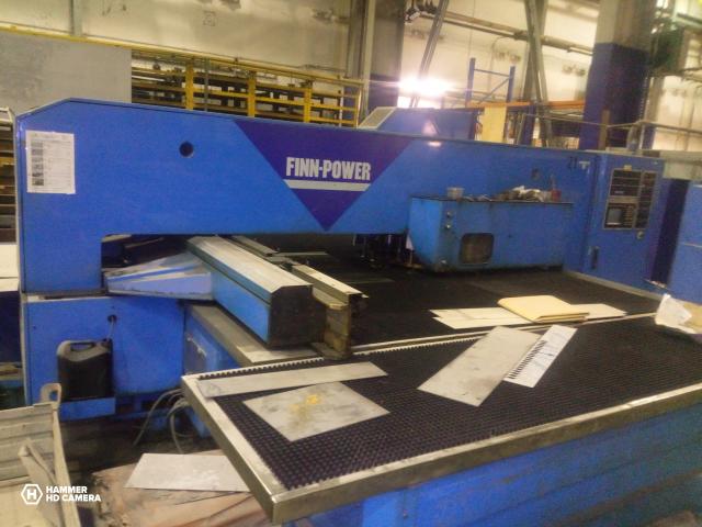 Poinçonneuse à cnc Finn Power TP 2520 IF2