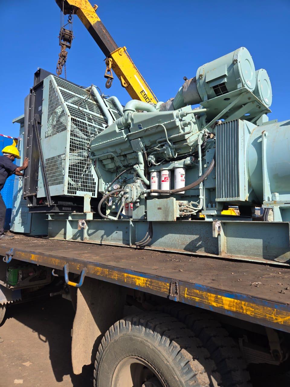 Groupe électrogène CUMMINS KTA-38-G4 Faible nombre d'heures