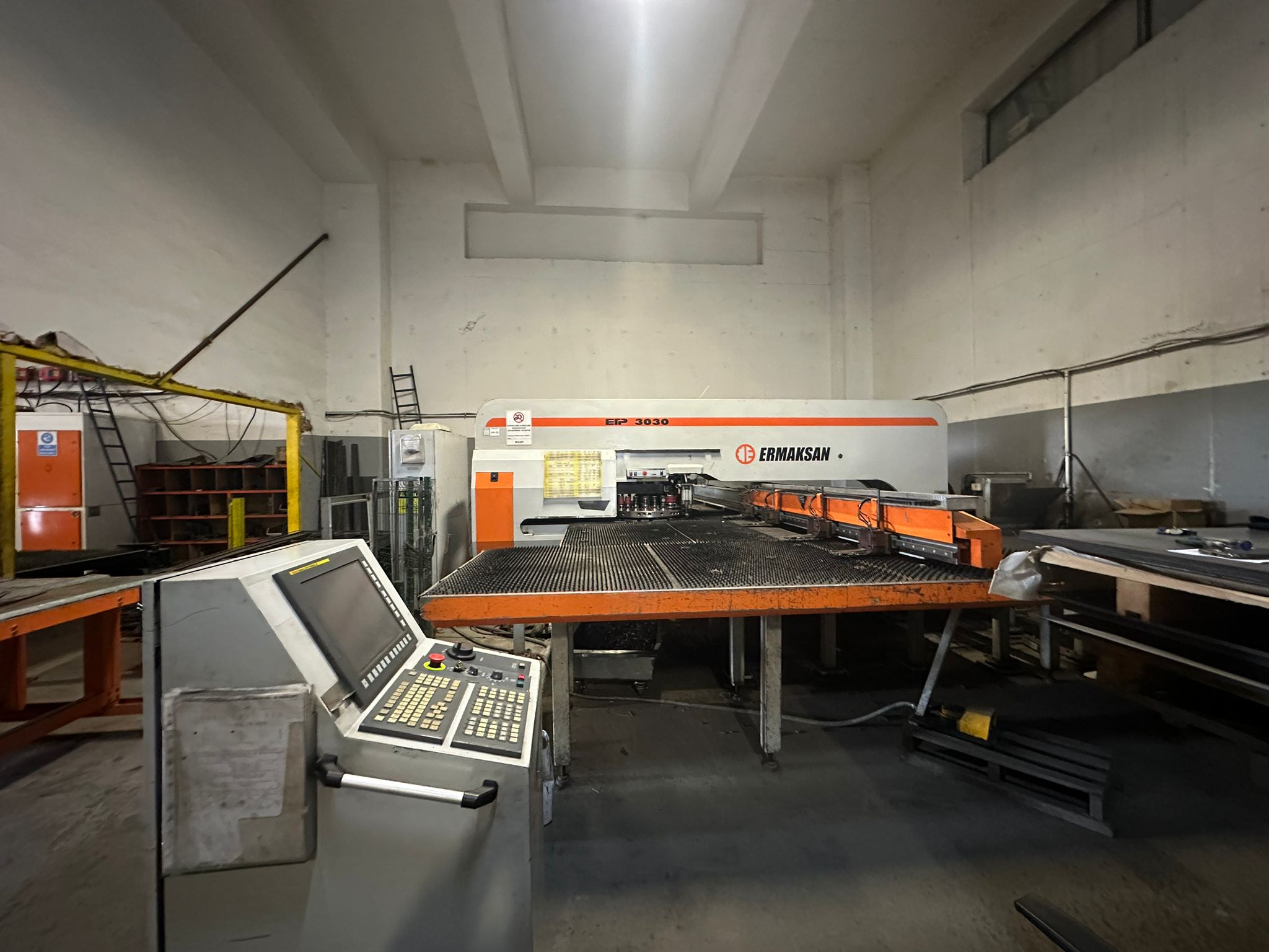 Poinçonneuse CNC ERMAKSAN ETP 3030 Hot deal