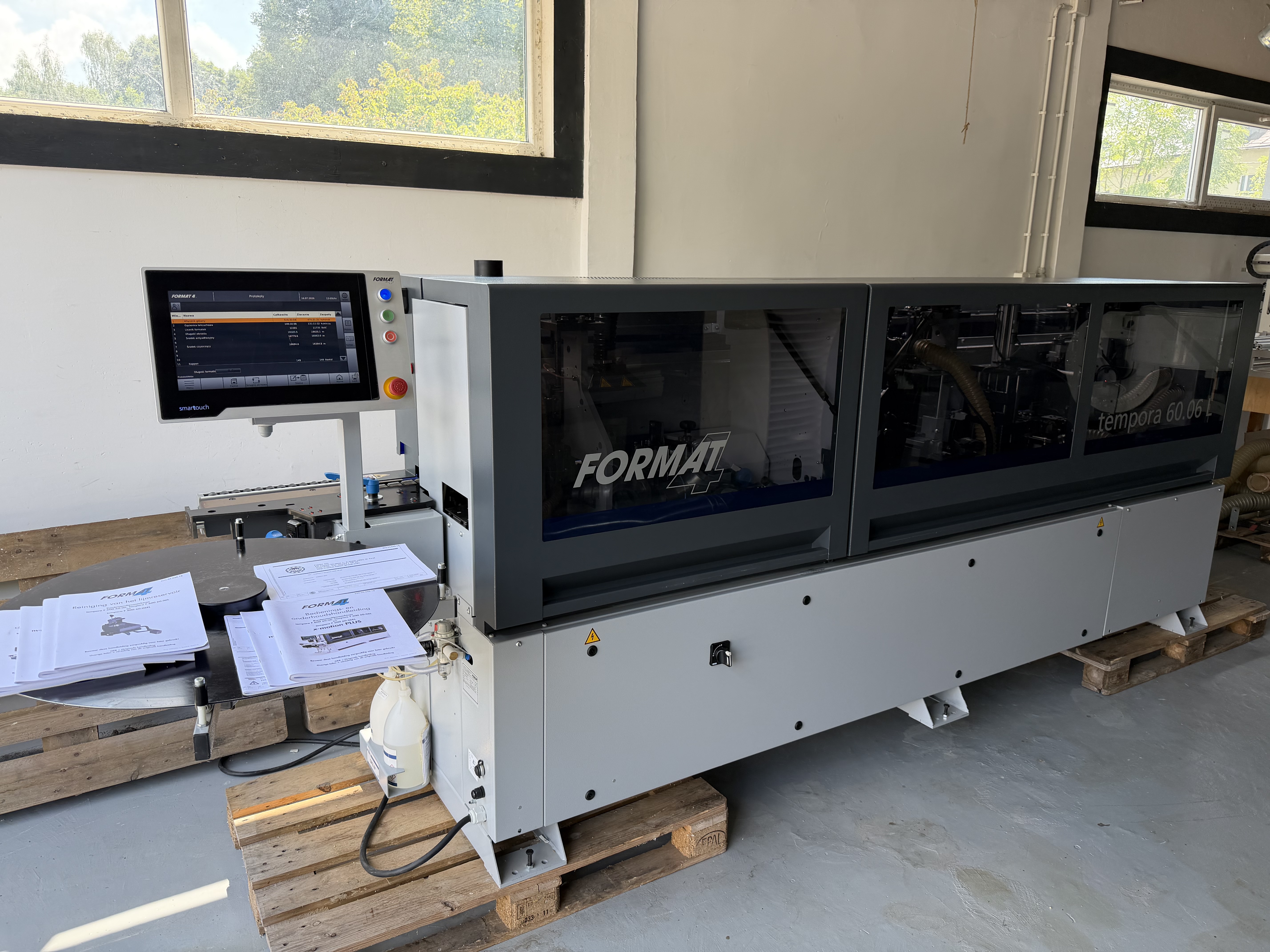 Machine à chants FORMAT 4 TEMPORA F600 60.06L 2019 Seulement 19 000 mètres! Faible nombre d'heures