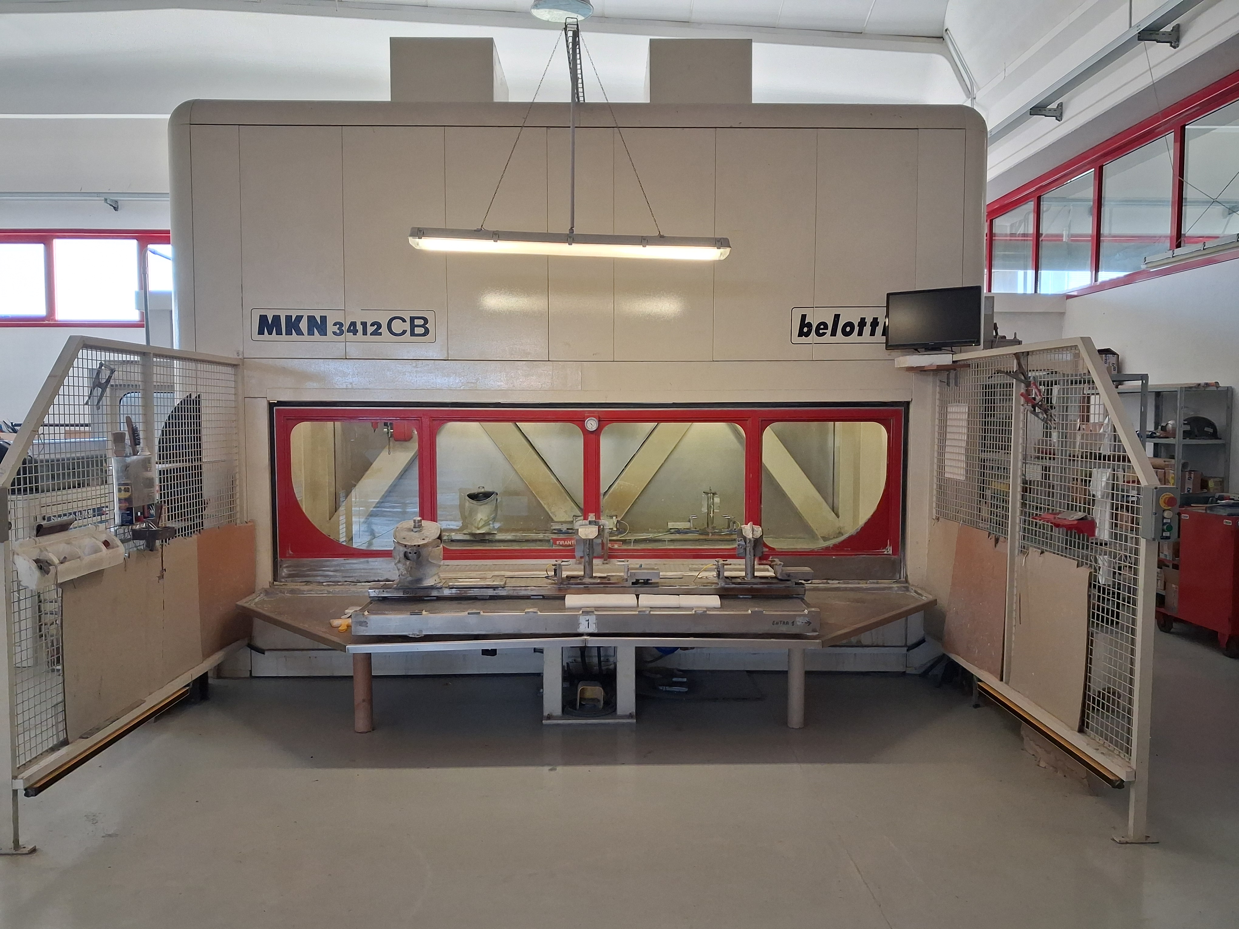 Machine de découpe jet d'eau Belotti MKN 3412cb