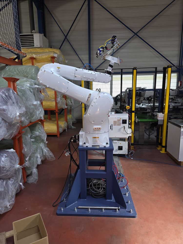 Robot 6 axes industriel de 2023 DENSO VMB-2518 + commande RC9MP + teach