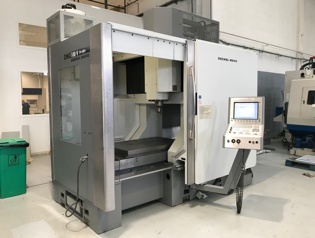 Centre d'usinage vertical DMG DMC 100 V d'occasion