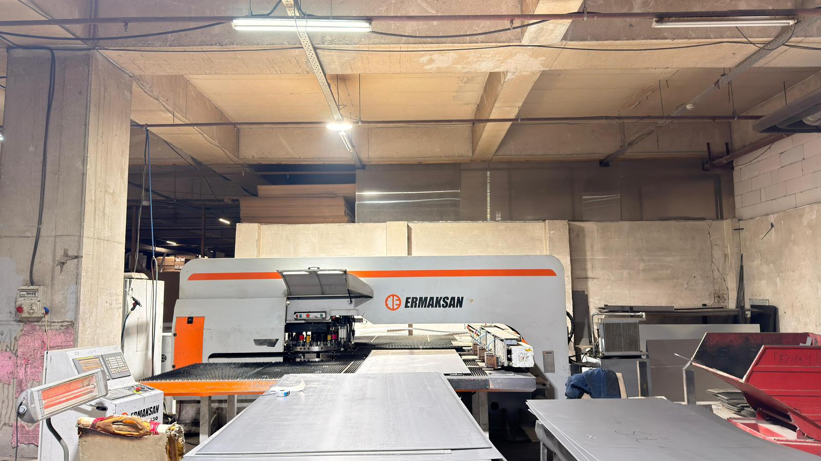 Poinçonneuse CNC Ermak ETP 2530 Bonne affaire