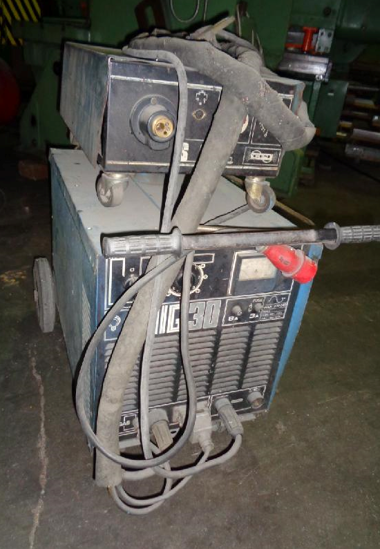 Machine de tôlerie MIG 30