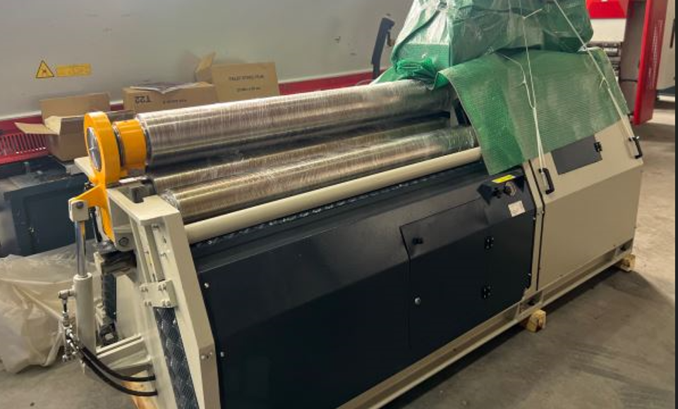 Rouleuse à 4 rouleaux Isıtan 4R HMS 1550x200