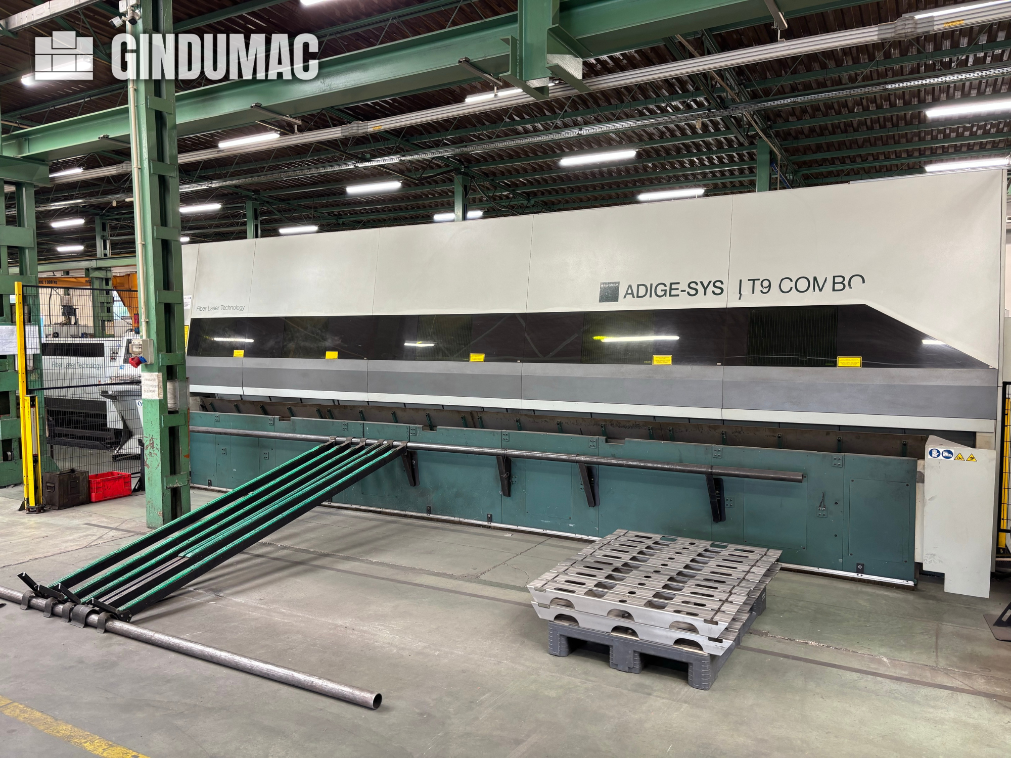 Machine de découpe laser BLM Adige LT9 Combo Fiber 3kW