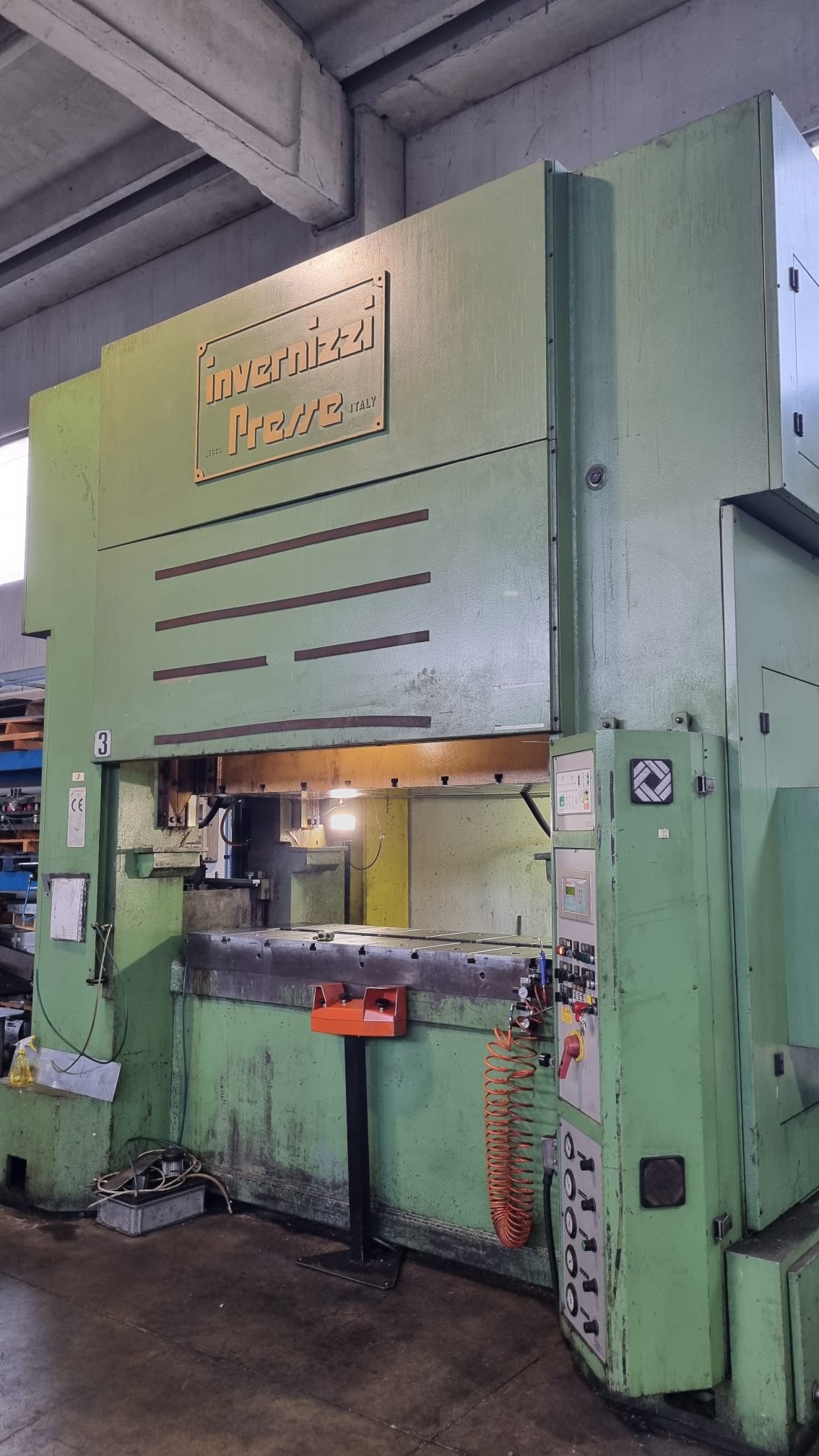 Presse mécanique Invernizzi T200 Type DMT2